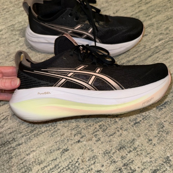 ASICS Women's GEL-NIMBUS 27 Running Shoes Size 10 - Picture 3 of 8